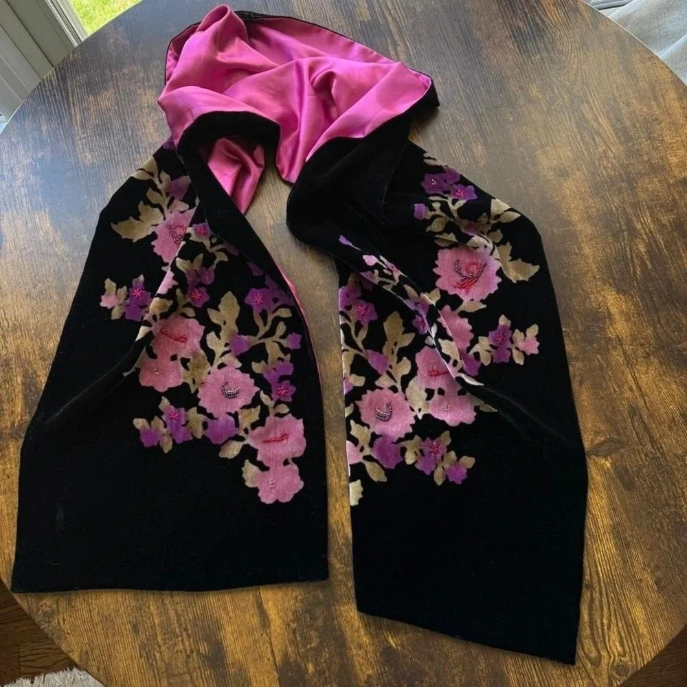 Vintage Casual Corner Velvet Floral Scarf Silk Blend Black Embroidered Beaded